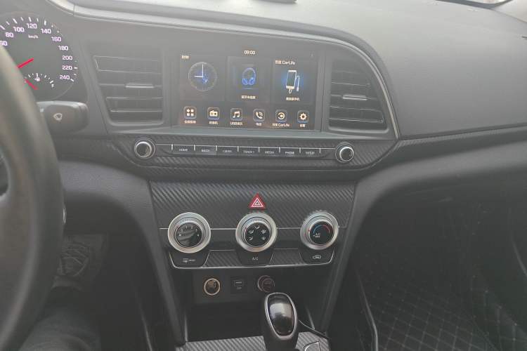 Used Hyundai Elantra (6th Generation / Lingdong) 2020 1.5L CVT Smart & Stylish – Elite Version Audio And AC Panel