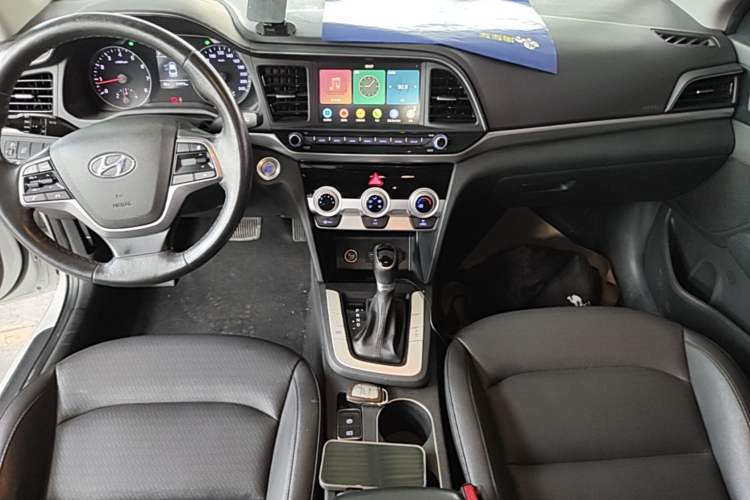 Used Hyundai Elantra (6th Generation / Lingdong) 2020 1.5L CVT Smart & Stylish – Elite Version Audio And AC Panel
