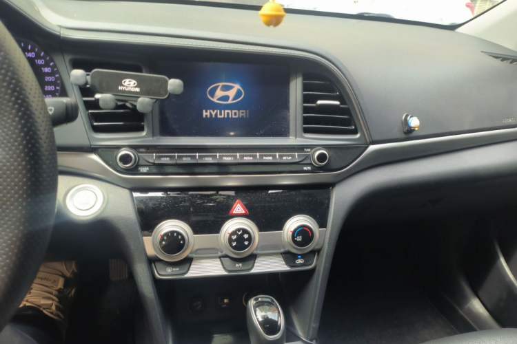Used Hyundai Elantra (6th Generation / Lingdong) 2020 1.5L CVT Smart & Stylish – Elite Version Audio And AC Panel