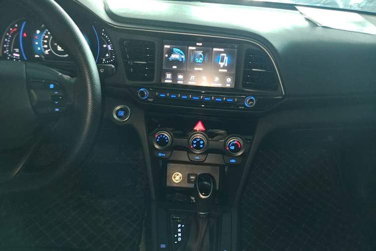 Used Hyundai Elantra (6th Generation / Lingdong) 2020 1.4T Dual-Clutch Xuan Dong · Dynamic Version Audio And AC Panel