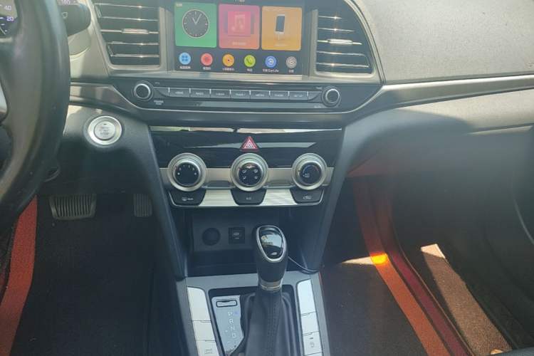 Used Hyundai Elantra (6th Generation / Lingdong) 2020 1.5L CVT Smart & Stylish – Elite Version Audio And AC Panel