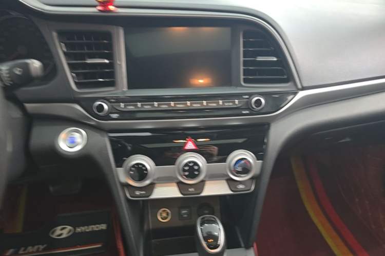 Used Hyundai Elantra (6th Generation / Lingdong) 2020 1.5L CVT Smart & Stylish – Elite Version Audio And AC Panel