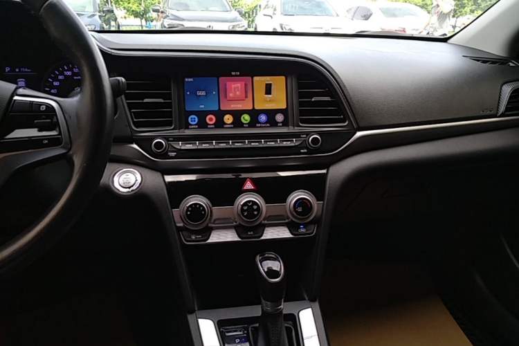 Used Hyundai Elantra (6th Generation / Lingdong) 2020 1.5L CVT Smart & Stylish – Elite Version Audio And AC Panel