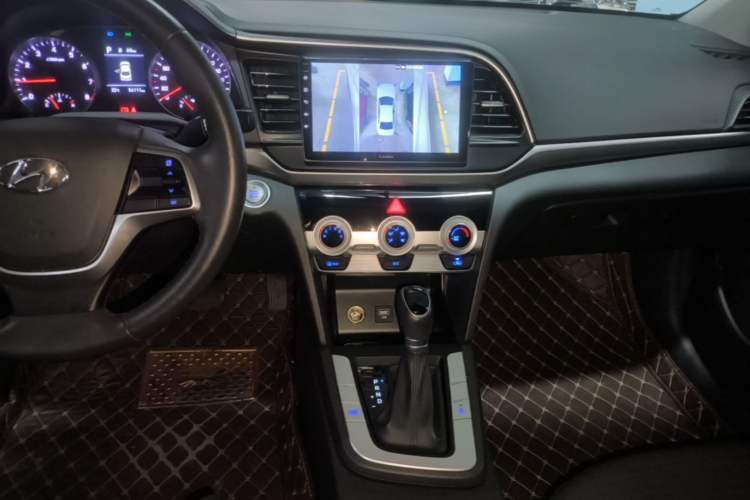 Used Hyundai Elantra (6th Generation / Lingdong) 2020 1.5L CVT Smart & Stylish – Elite Version Audio And AC Panel