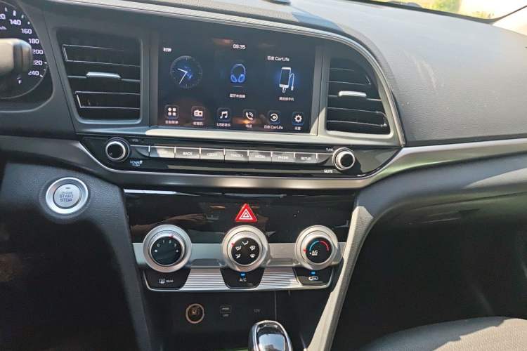Used Hyundai Elantra (6th Generation / Lingdong) 2020 1.5L CVT Smart & Stylish – Elite Version Audio And AC Panel