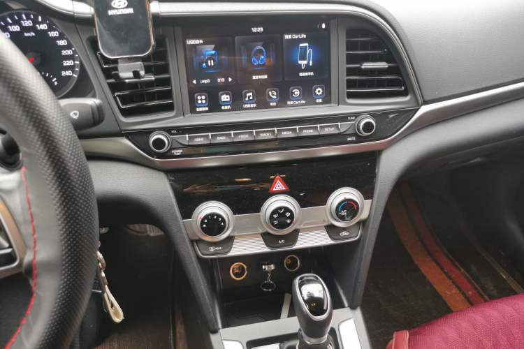 Used Hyundai Elantra (6th Generation / Lingdong) 2020 1.5L CVT Smart & Stylish – Elite Version Audio And AC Panel