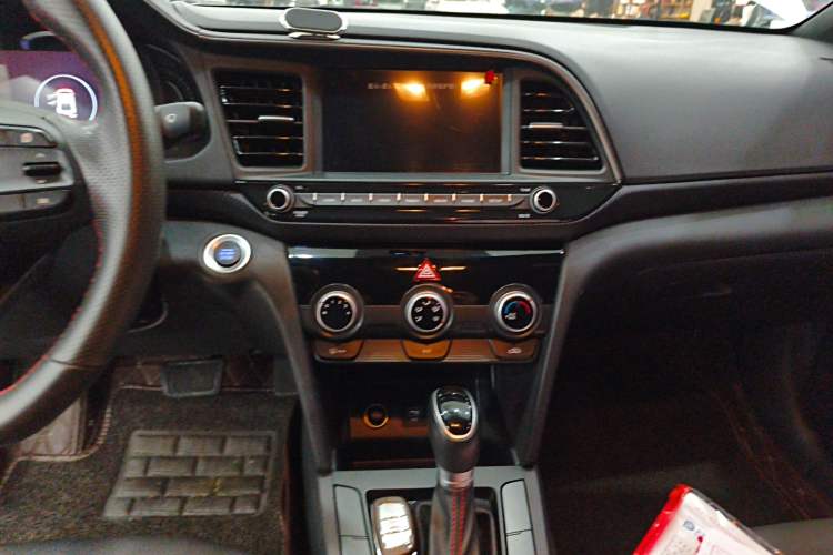 Used Hyundai Elantra (6th Generation / Lingdong) 2020 1.4T Dual-Clutch Xuan Dong · Dynamic Version Audio And AC Panel