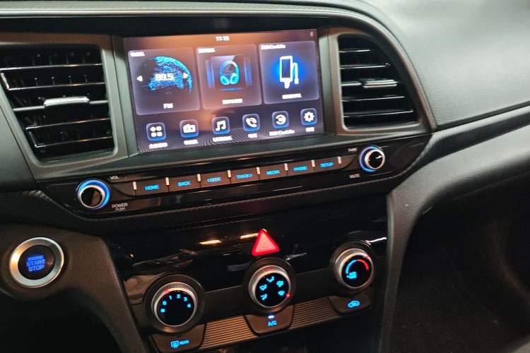 Used Hyundai Elantra (6th Generation / Lingdong) 2020 1.4T Dual-Clutch Xuan Dong · Dynamic Version Audio And AC Panel