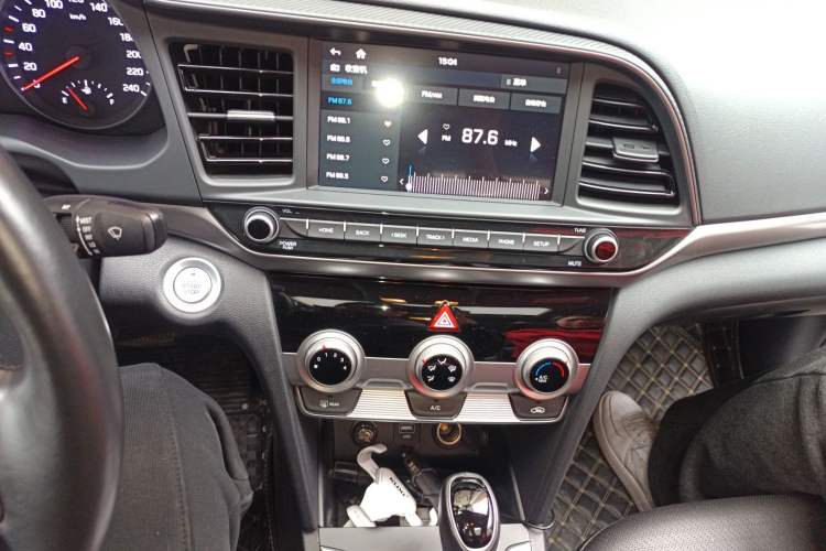 Used Hyundai Elantra (6th Generation / Lingdong) 2020 1.5L CVT Smart & Stylish – Elite Version Audio And AC Panel