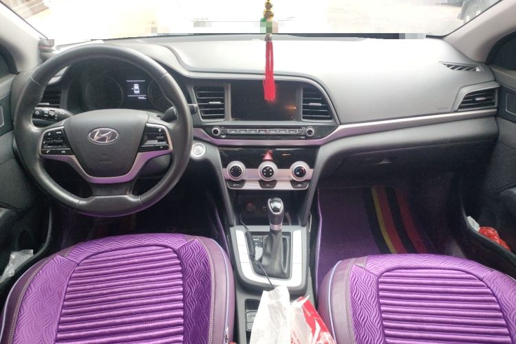 Used Hyundai Elantra (6th Generation / Lingdong) 2020 1.5L CVT Smart & Luxurious Trim Center Console