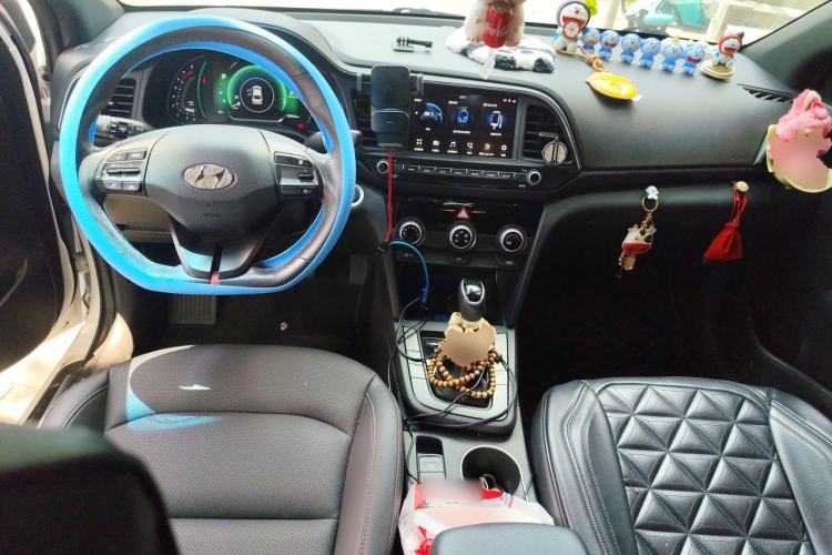 Used Hyundai Elantra (6th Generation / Lingdong) 2020 1.4T Dual-Clutch Xuan Dong · Dynamic Version Center Console