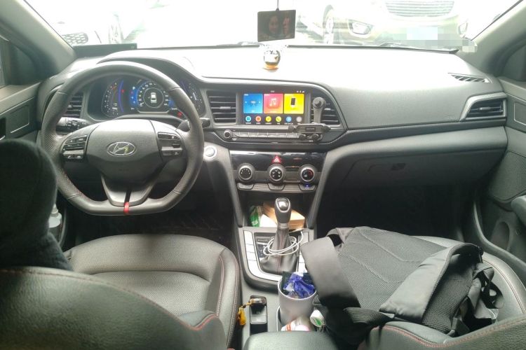 Used Hyundai Elantra (6th Generation / Lingdong) 2020 1.4T Dual-Clutch Xuan Dong · Dynamic Version Center Console
