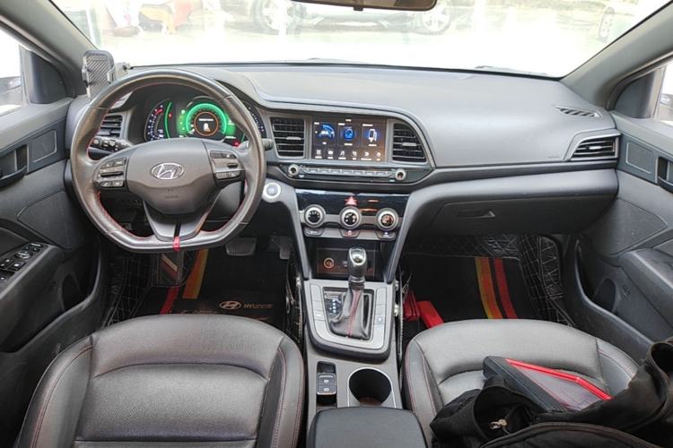 Used Hyundai Elantra (6th Generation / Lingdong) 2020 1.4T Dual-Clutch Xuan Dong · Dynamic Version Center Console