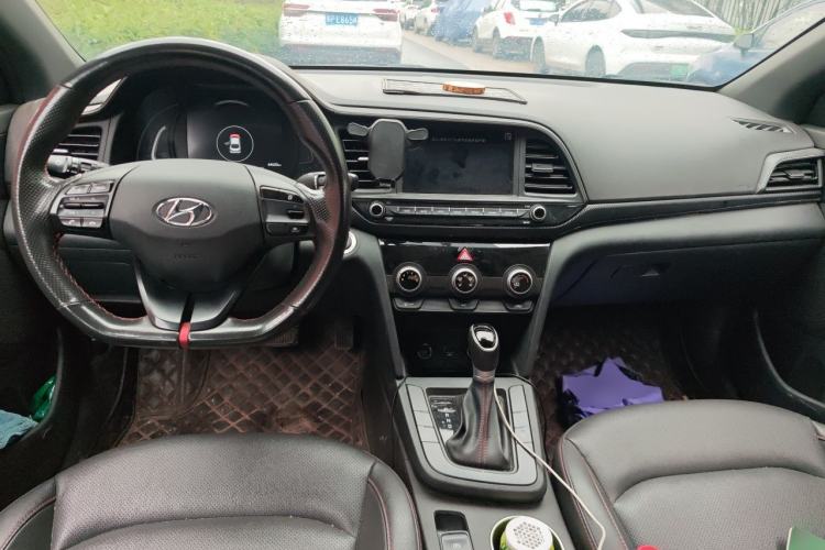 Used Hyundai Elantra (6th Generation / Lingdong) 2020 1.4T Dual-Clutch Xuan Dong · Dynamic Version Center Console