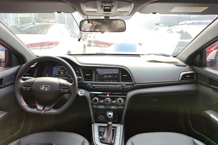 Used Hyundai Elantra (6th Generation / Lingdong) 2020 1.4T Dual-Clutch Xuan Dong · Dynamic Version Center Console