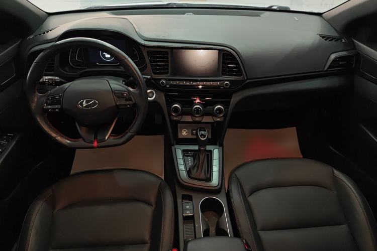 Used Hyundai Elantra (6th Generation / Lingdong) 2020 1.4T Dual-Clutch Xuan Dong · Dynamic Version Center Console