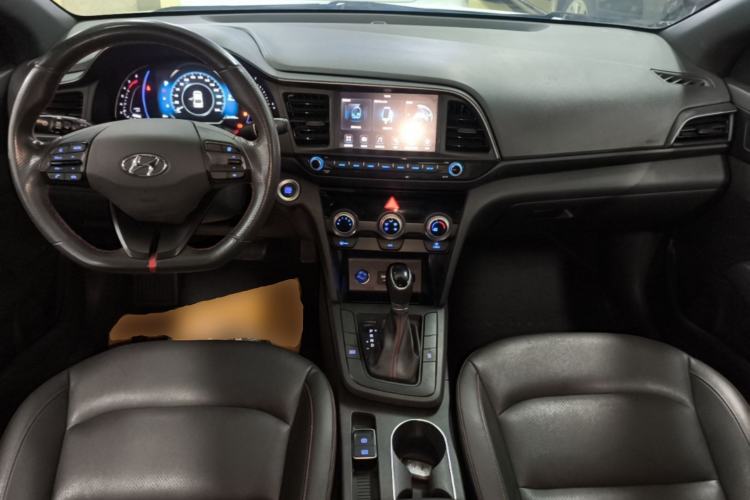 Used Hyundai Elantra (6th Generation / Lingdong) 2020 1.4T Dual-Clutch Xuan Dong · Dynamic Version Center Console