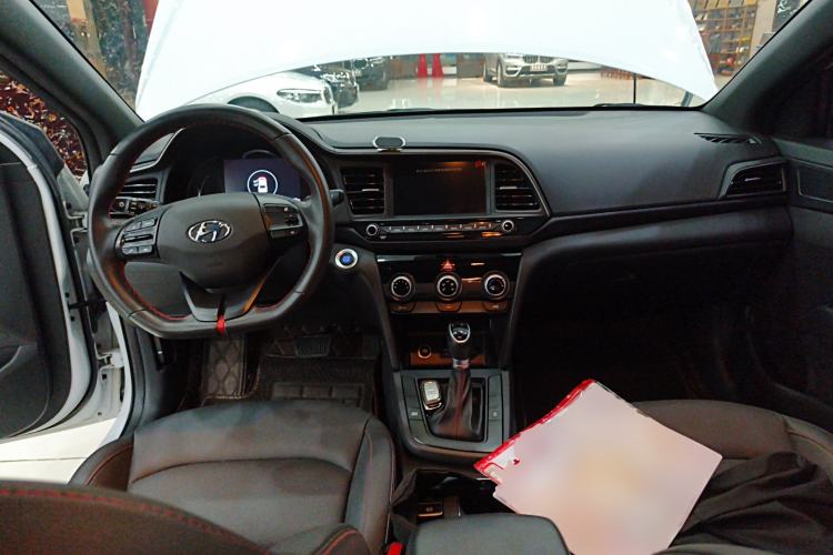 Used Hyundai Elantra (6th Generation / Lingdong) 2020 1.4T Dual-Clutch Xuan Dong · Dynamic Version Center Console