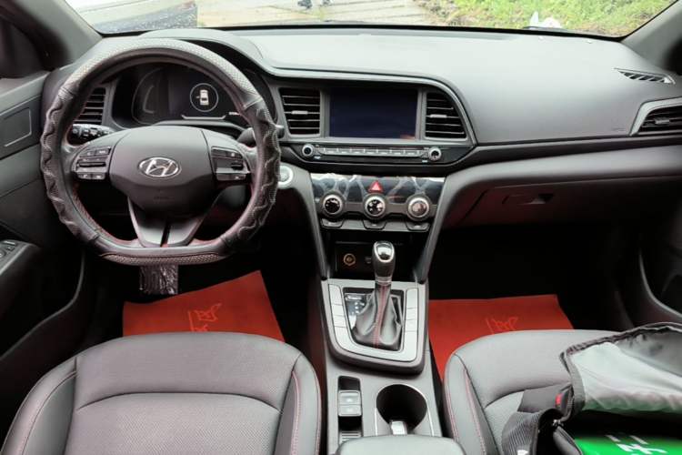 Used Hyundai Elantra (6th Generation / Lingdong) 2020 1.4T Dual-Clutch Xuan Dong · Dynamic Version Center Console