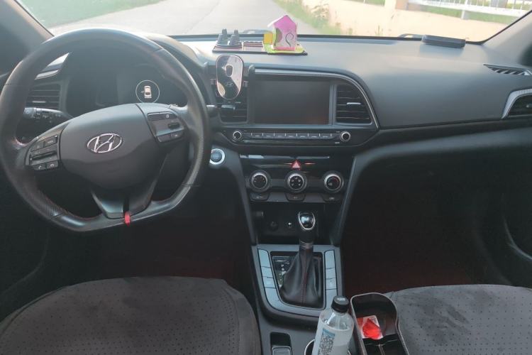 Used Hyundai Elantra (6th Generation / Lingdong) 2020 1.4T Dual-Clutch Xuan Dong · Dynamic Version Center Console
