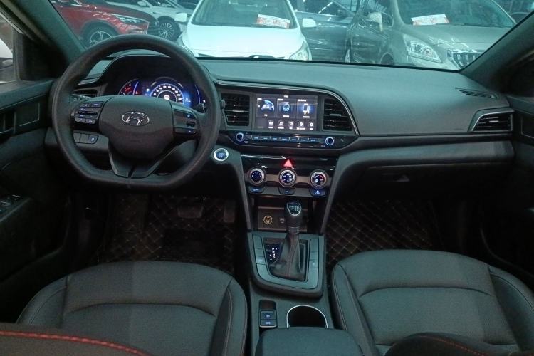 Used Hyundai Elantra (6th Generation / Lingdong) 2020 1.4T Dual-Clutch Xuan Dong · Dynamic Version Center Console