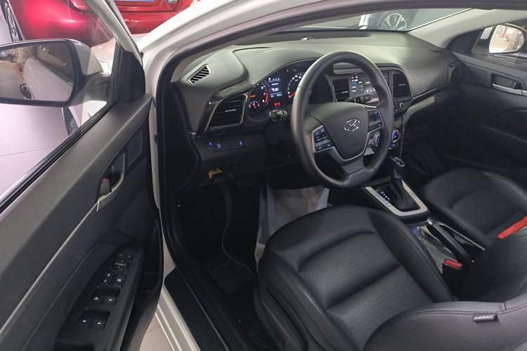 Used Hyundai Elantra (6th Generation / Lingdong) 2020 1.5L CVT Smart & Stylish – Elite Version Driver Seat
