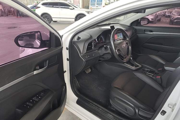 Used Hyundai Elantra (6th Generation / Lingdong) 2020 1.5L CVT Smart & Stylish – Elite Version Driver Seat