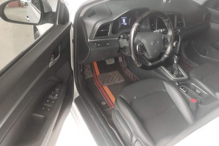 Used Hyundai Elantra (6th Generation / Lingdong) 2020 1.5L CVT Smart & Stylish – Elite Version Driver Seat