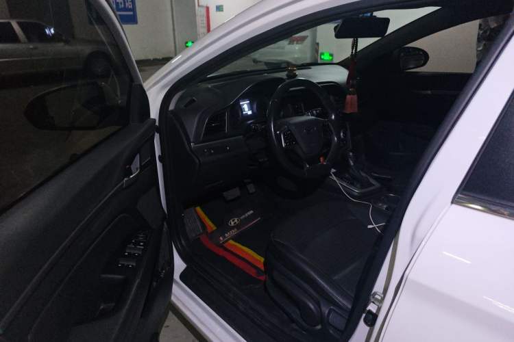 Used Hyundai Elantra (6th Generation / Lingdong) 2020 1.5L CVT Smart & Stylish – Elite Version Driver Seat
