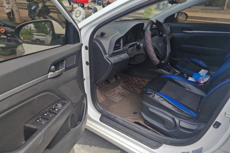 Used Hyundai Elantra (6th Generation / Lingdong) 2020 1.5L CVT Smart & Stylish – Elite Version Driver Seat