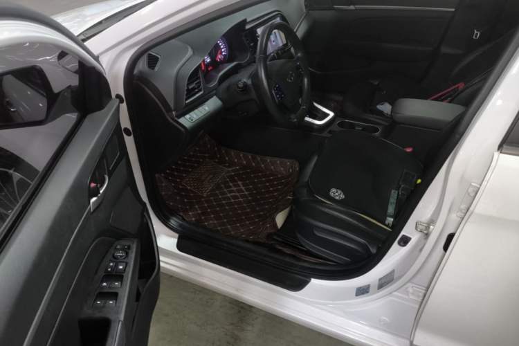 Used Hyundai Elantra (6th Generation / Lingdong) 2020 1.5L CVT Smart & Stylish – Elite Version Driver Seat