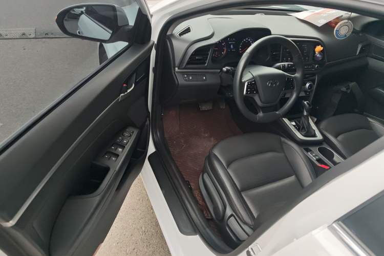 Used Hyundai Elantra (6th Generation / Lingdong) 2020 1.5L CVT Smart & Stylish – Elite Version Driver Seat