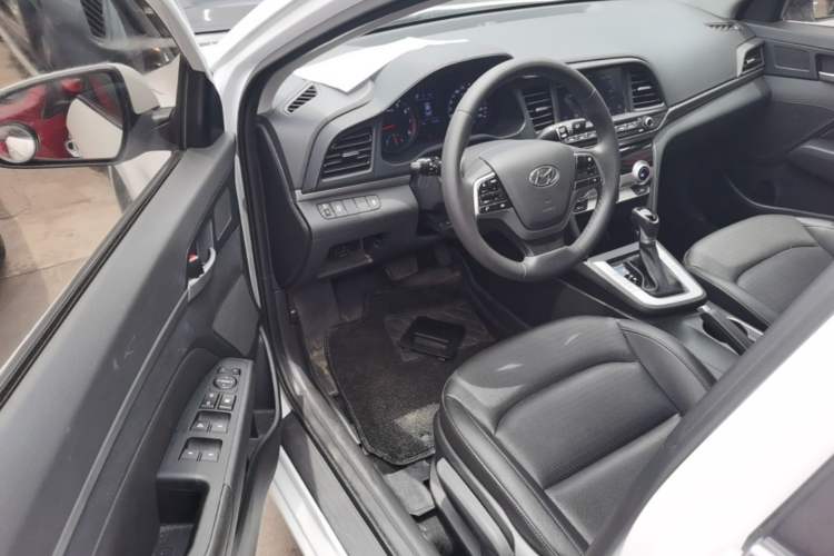 Used Hyundai Elantra (6th Generation / Lingdong) 2020 1.5L CVT Smart & Stylish – Elite Version Driver Seat