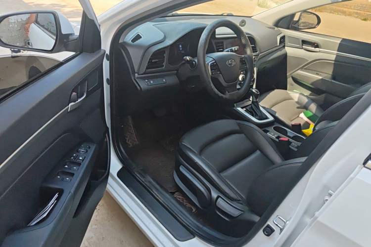 Used Hyundai Elantra (6th Generation / Lingdong) 2020 1.5L CVT Smart & Stylish – Elite Version Driver Seat