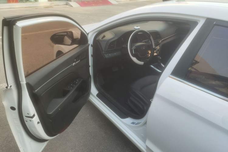 Used Hyundai Elantra (6th Generation / Lingdong) 2020 1.5L CVT Smart & Stylish – Elite Version Driver Seat