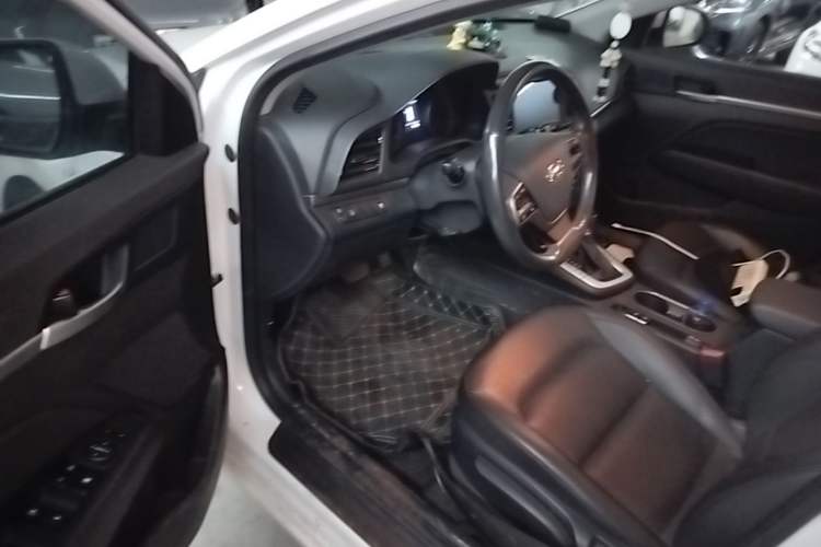 Used Hyundai Elantra (6th Generation / Lingdong) 2020 1.5L CVT Smart & Stylish – Elite Version Driver Seat