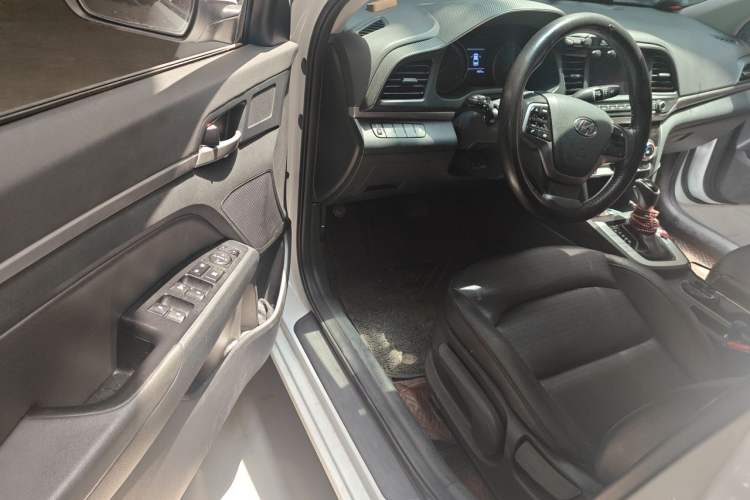 Used Hyundai Elantra (6th Generation / Lingdong) 2020 1.5L CVT Smart & Stylish – Elite Version Driver Seat