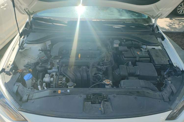 Used Hyundai Elantra (6th Generation / Lingdong) 2020 1.5L CVT Smart & Stylish – Elite Version Engine Bay
