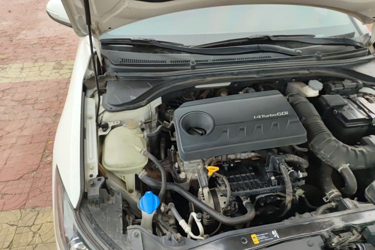 Used Hyundai Elantra (6th Generation / Lingdong) 2020 1.4T Dual-Clutch Xuan Dong · Dynamic Version Engine Bay Right