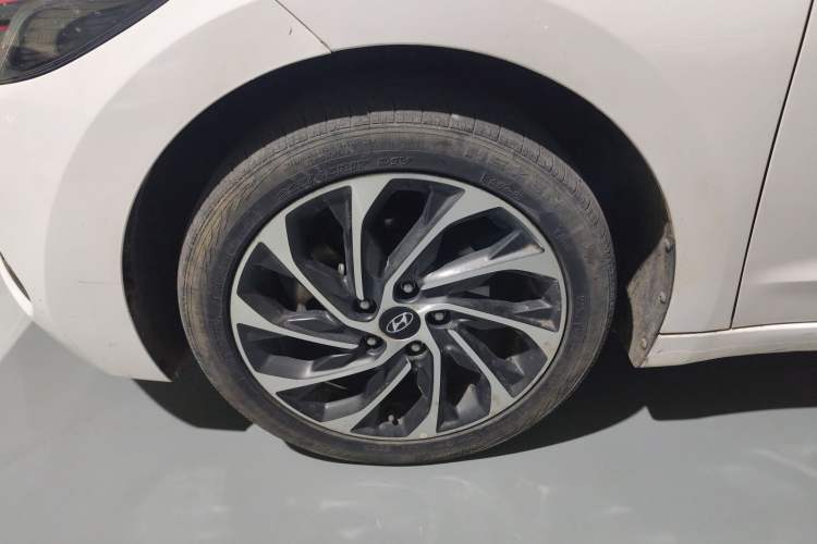 Used Hyundai Elantra (6th Generation / Lingdong) 2020 1.4T Dual-Clutch Xuan Dong · Dynamic Version Exterior 1