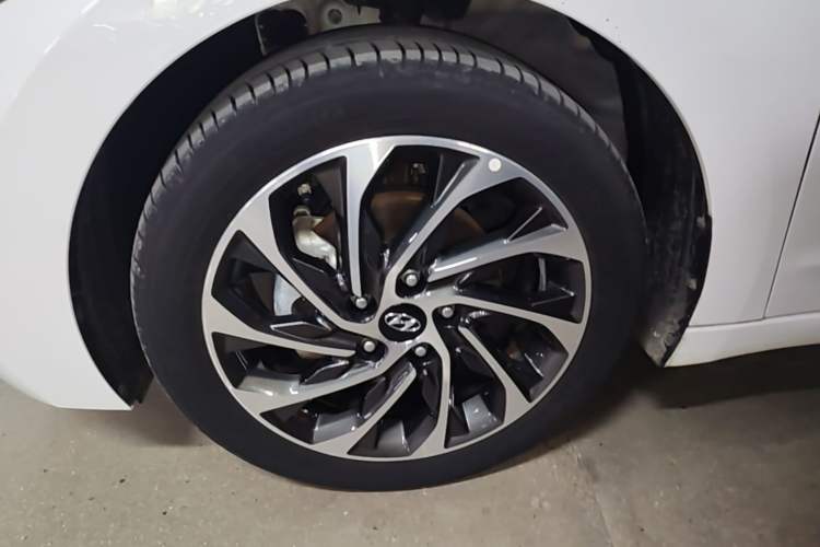 Used Hyundai Elantra (6th Generation / Lingdong) 2020 1.4T Dual-Clutch Xuan Dong · Dynamic Version Exterior 4