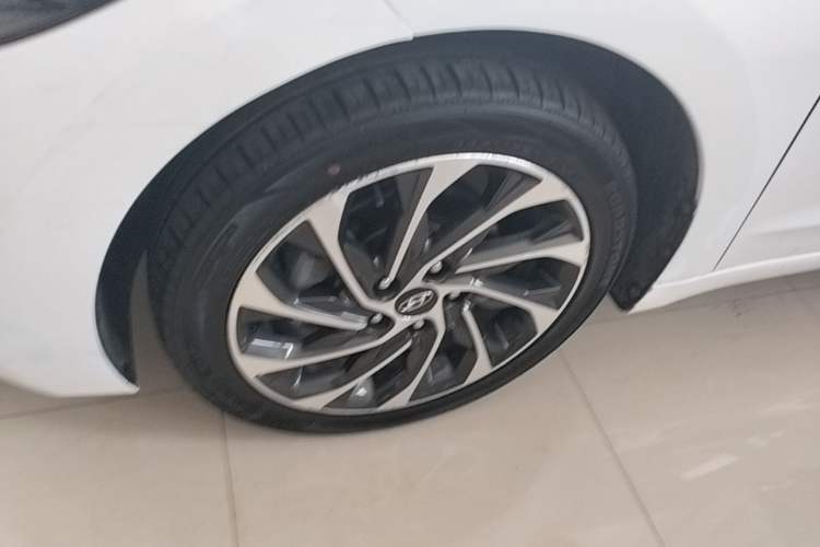 Used Hyundai Elantra (6th Generation / Lingdong) 2020 1.5L CVT Smart & Stylish – Elite Version Exterior 4