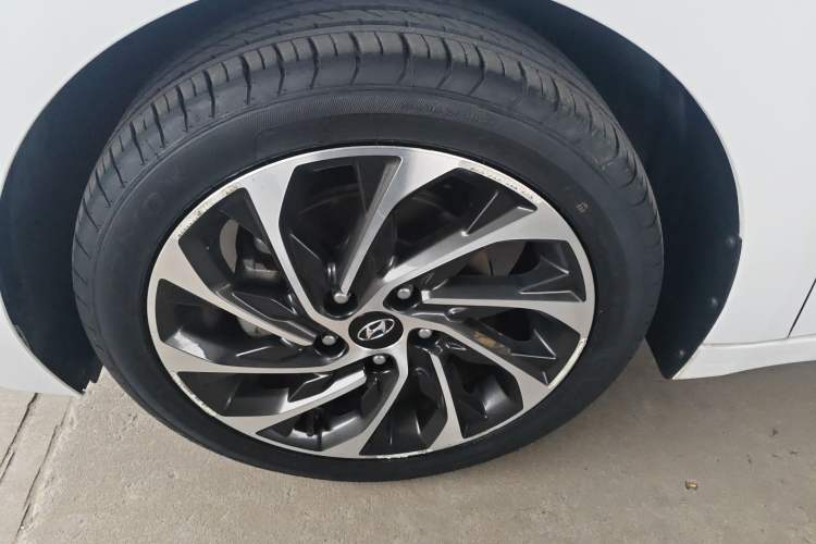 Used Hyundai Elantra (6th Generation / Lingdong) 2020 1.5L CVT Smart & Stylish – Elite Version Exterior 4