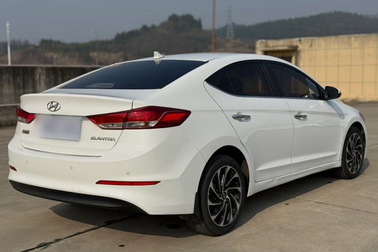 Used Hyundai Elantra (6th Generation / Lingdong) 2020 1.5L CVT Smart & Stylish – Elite Version Exterior 5