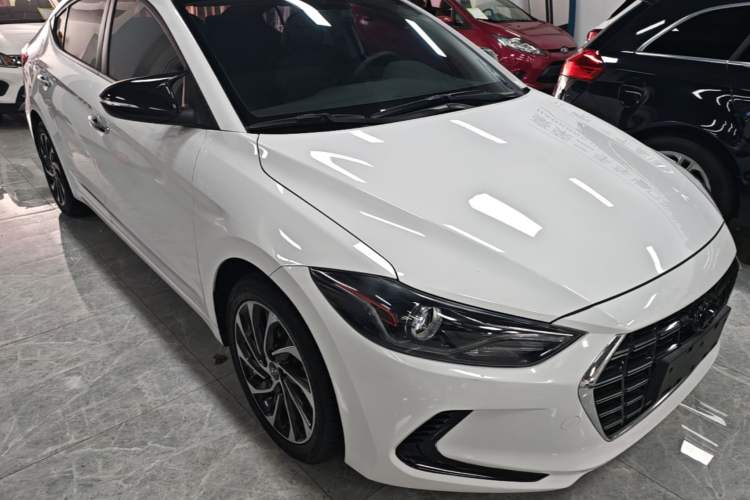 Used Hyundai Elantra (6th Generation / Lingdong) 2020 1.5L CVT Smart & Stylish – Elite Version Front Right 45 Deg