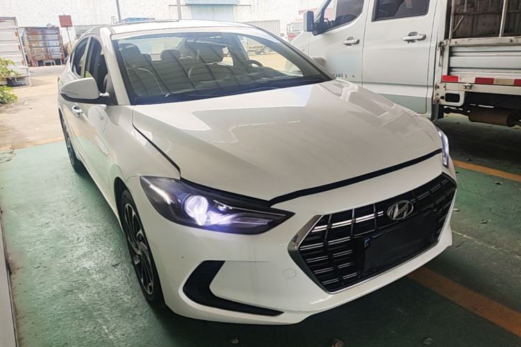 Used Hyundai Elantra (6th Generation / Lingdong) 2020 1.5L CVT Smart & Stylish – Elite Version Front Right 45 Deg