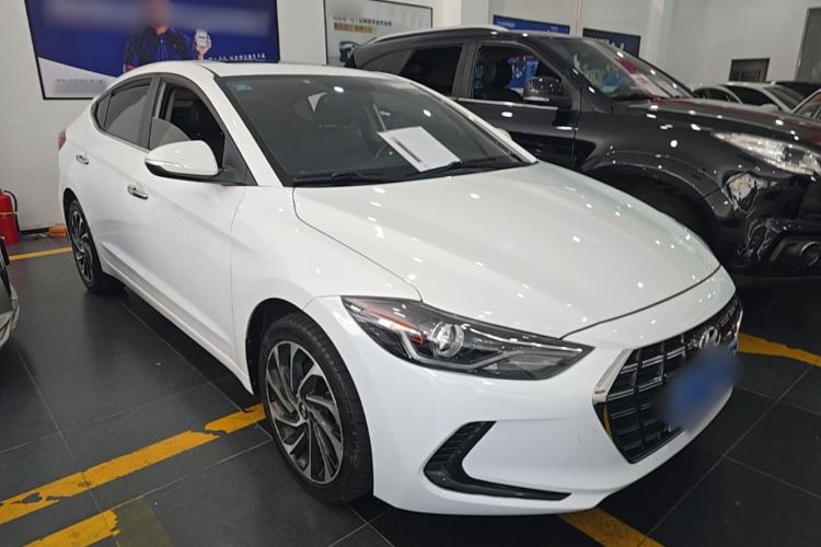 Used Hyundai Elantra (6th Generation / Lingdong) 2020 1.5L CVT Smart & Stylish – Elite Version Front Right 45 Deg