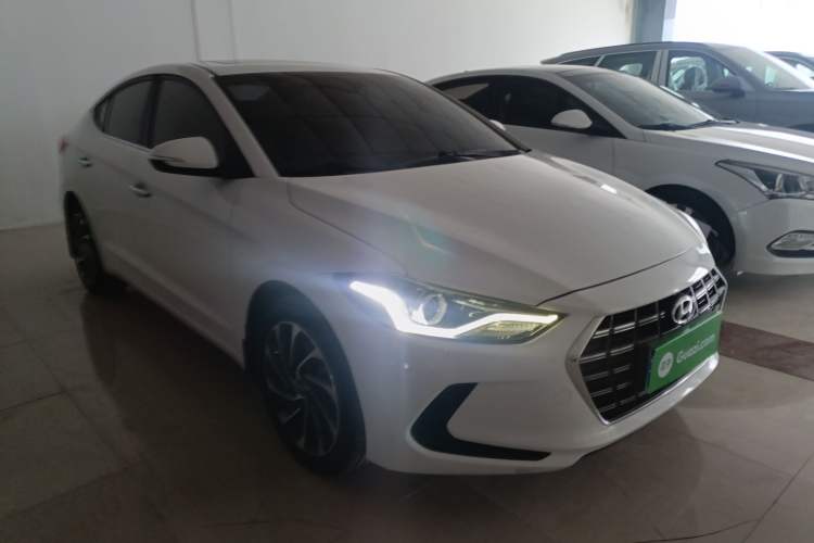 Used Hyundai Elantra (6th Generation / Lingdong) 2020 1.5L CVT Smart & Stylish – Elite Version Front Right 45 Deg