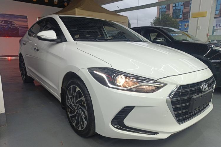 Used Hyundai Elantra (6th Generation / Lingdong) 2020 1.5L CVT Smart & Stylish – Elite Version Front Right 45 Deg