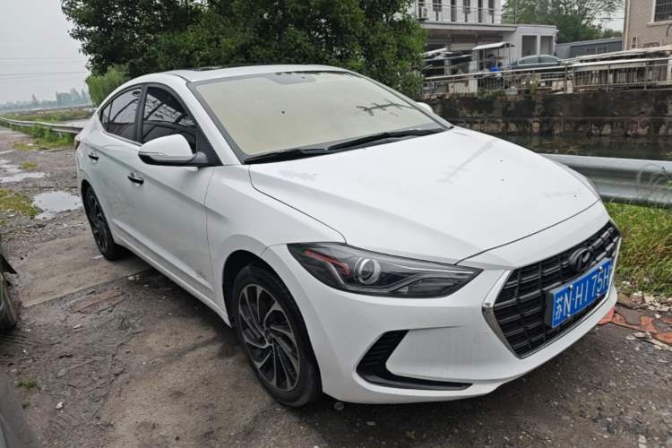 Used Hyundai Elantra (6th Generation / Lingdong) 2020 1.5L CVT Smart & Stylish – Elite Version Front Right 45 Deg